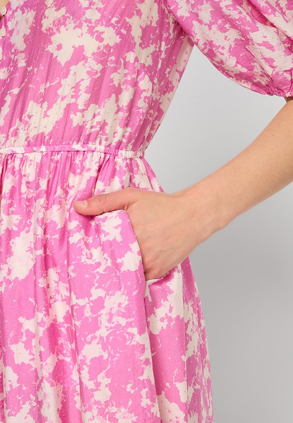 & OTHER STORIES NEW RAGNHILD