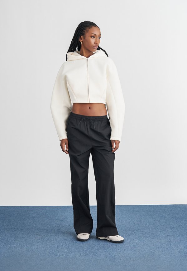 Nike Sportswear HOODED