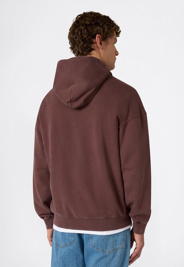 Champion EAST WEST NORTH ATLANTIC PRINT