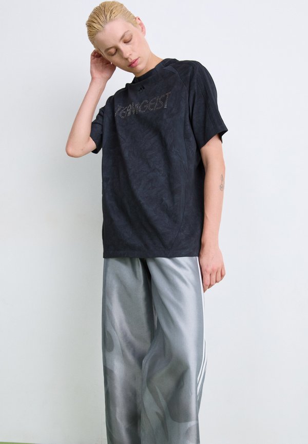 adidas Originals SHINE