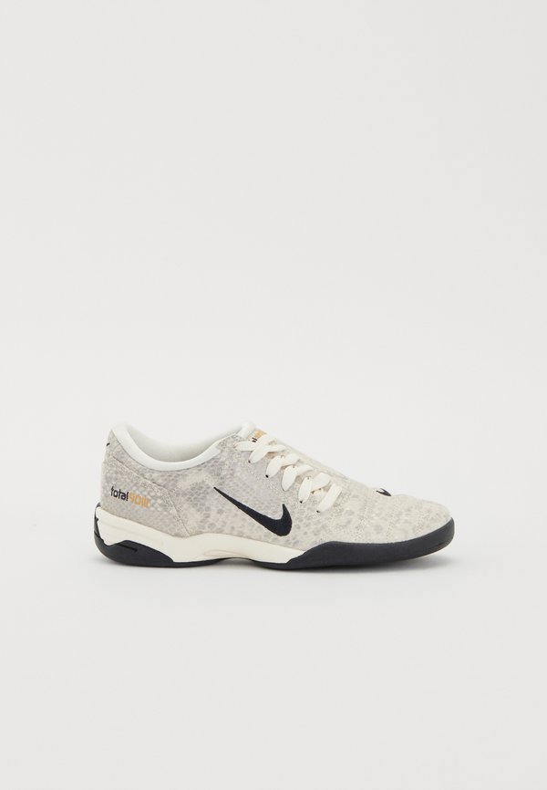 Nike Sportswear T90 SE