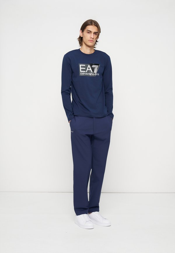 EA7 Emporio Armani