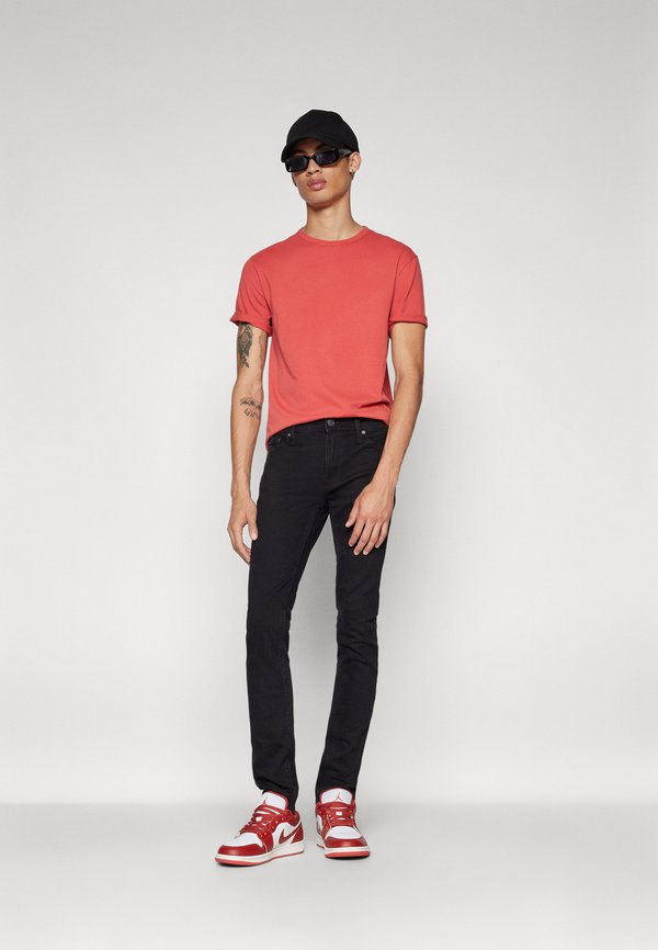 Levi's®