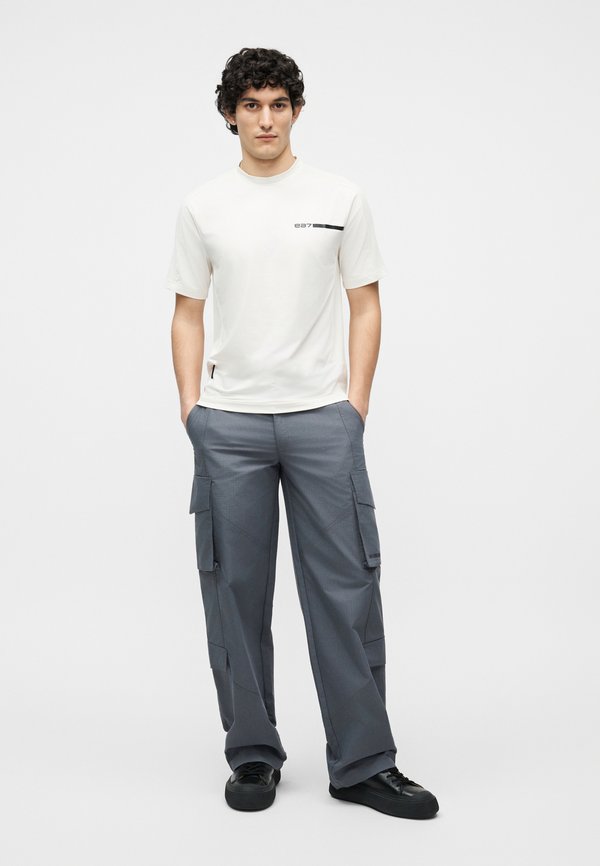 EA7 Emporio Armani TRAIN LOGO SERIES TEE