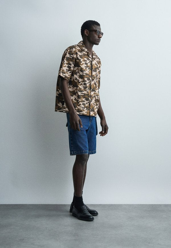 GCDS LABEL CHECKED CAMO SHIRT