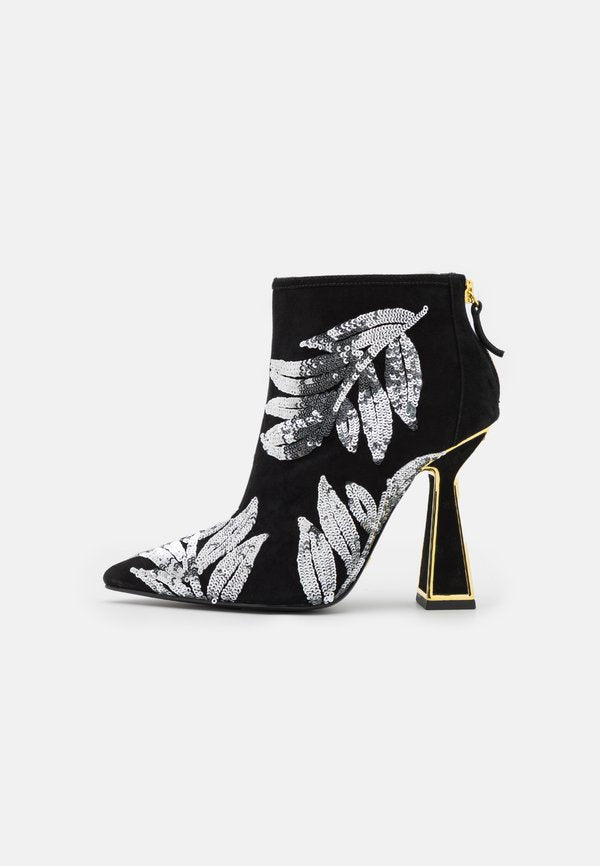 Kat Maconie LUCIE