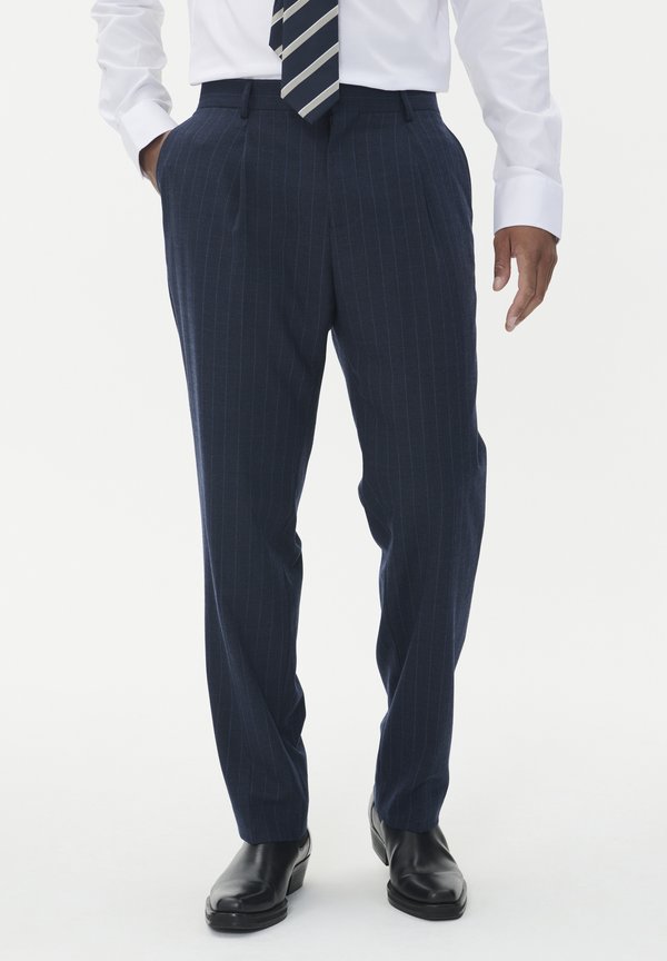 Matinique MAWELLER PLEAT PANT