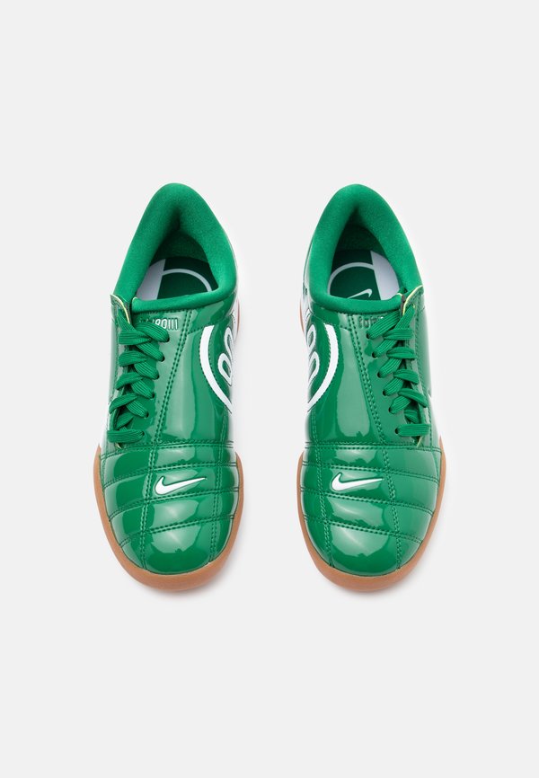 Nike Sportswear T90