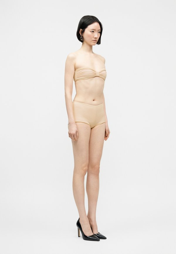 Undress Code ESSENTIAL