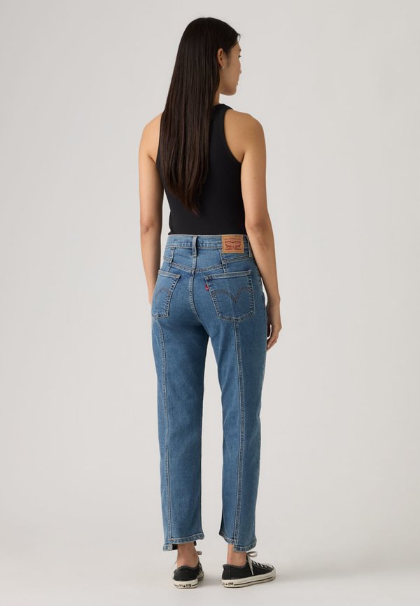 Levi's® RIBCAGE ANKLE SEAMED EDGE