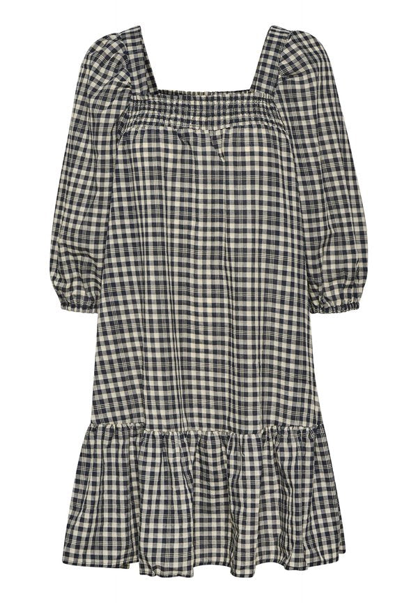 My Essential Wardrobe  MWSALLY