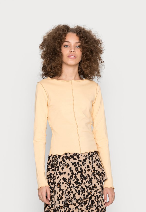 NA-KD CONTRAST SEAM LONG SLEEVE