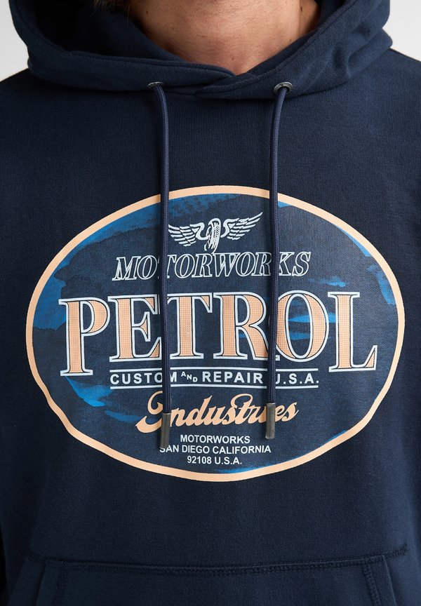 Petrol Industries VIAJE