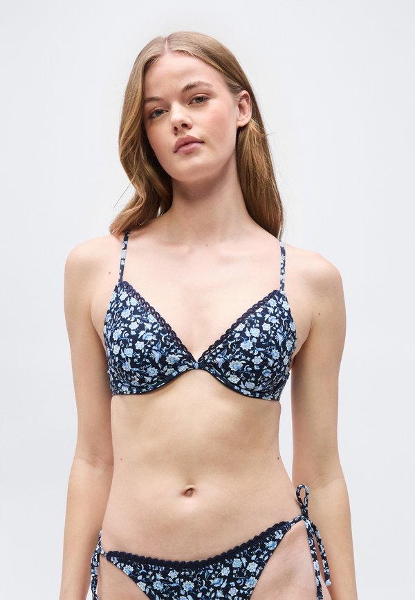 Hollister Co. FLAT PASSEMENTERIE