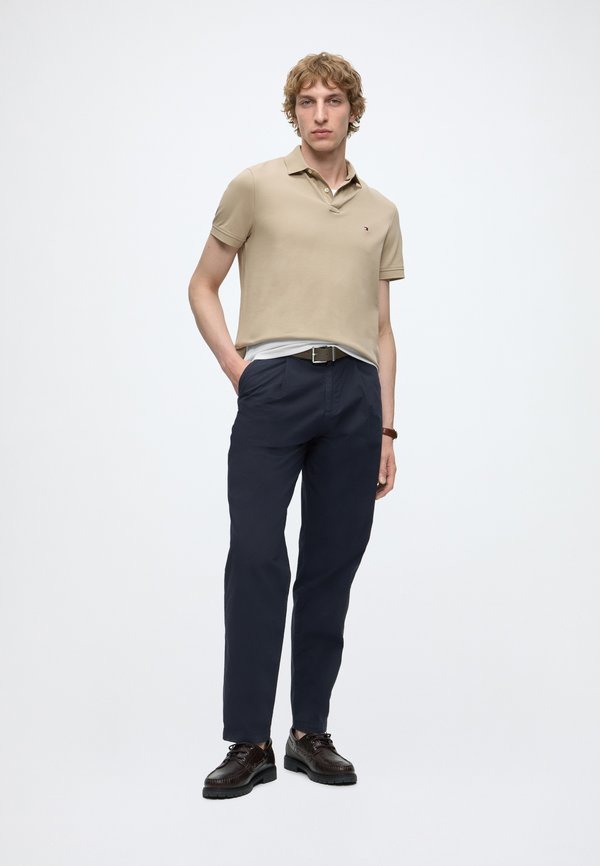 BOSS CHINO PLEATED