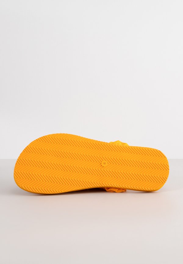Tory Burch YOYO