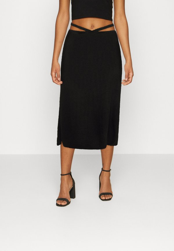 NA-KD ROMEE STRIJD DETAILED SKIRT