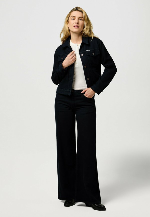 Wrangler 5-POCKET JEAN WORLD_WIDE FOR WOMENS - WIDE LEG FIT