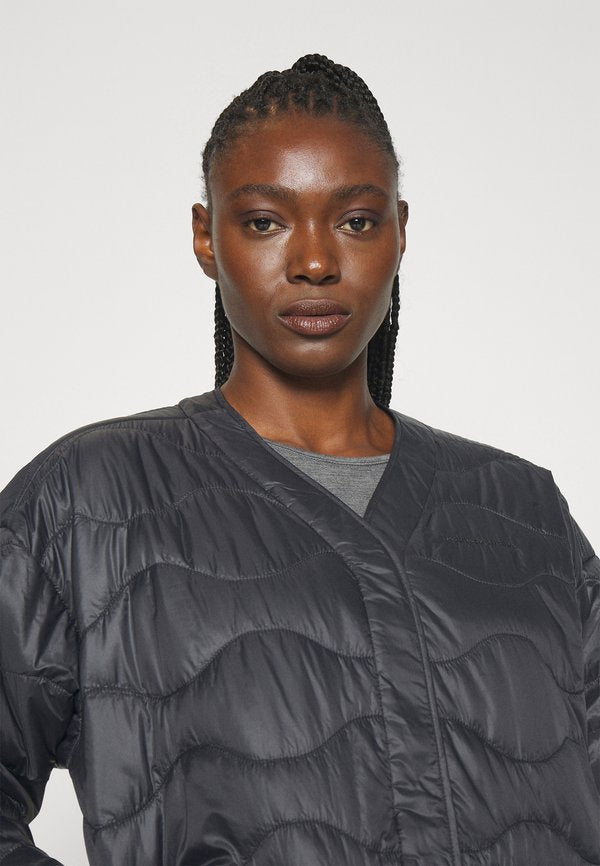 Peak Performance QUILTED OVERSIZED LINER