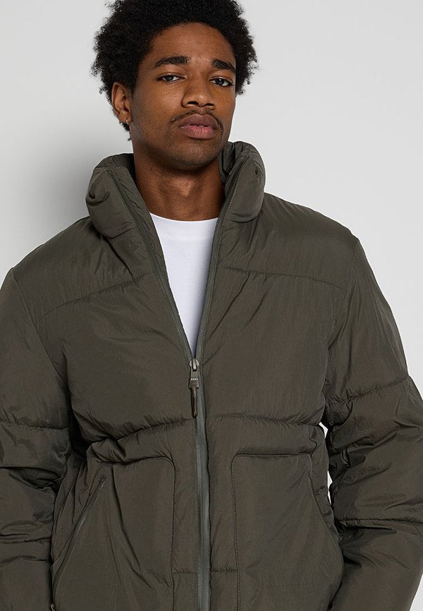 DKNY