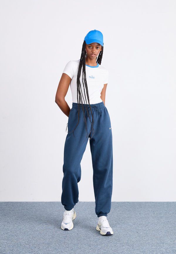 Nike Sportswear