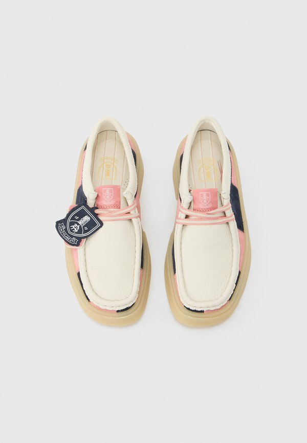 Clarks TORVIEW