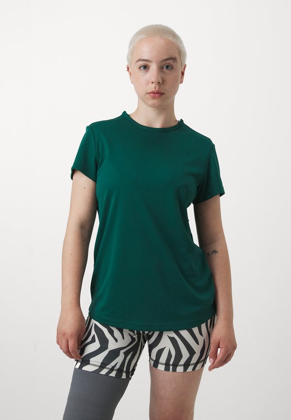 Even&Odd active by Zalando