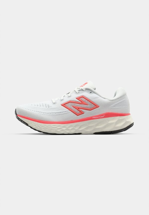New Balance EVOZ V4
