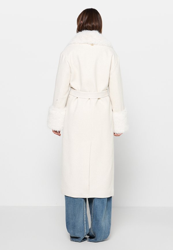 TWINSET