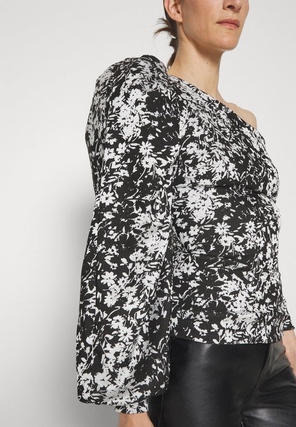 April & Alex ESSIE BLOUSE