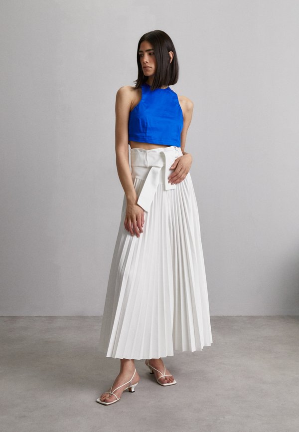 Sara Battaglia CROP