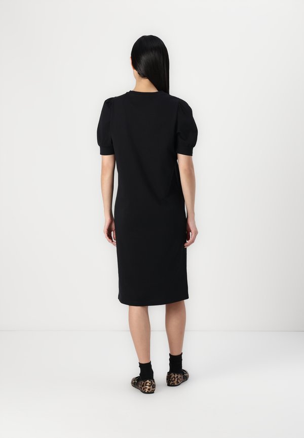Aware VMKERRY O-NECK VMA