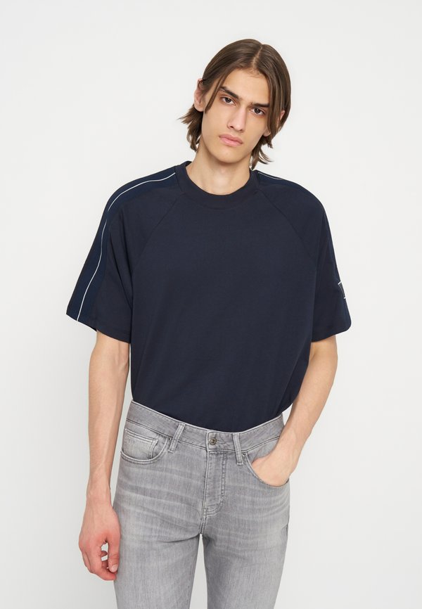 Armani Exchange
