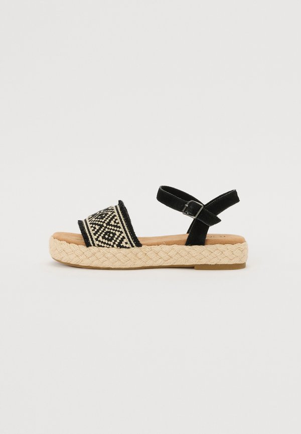 TOMS ABBY