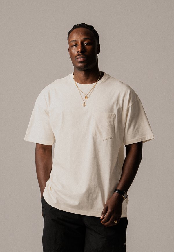 BLKVIS LOGO POCKET TEE UNISEX