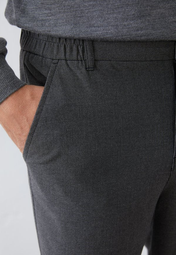 Pier One by Zalando