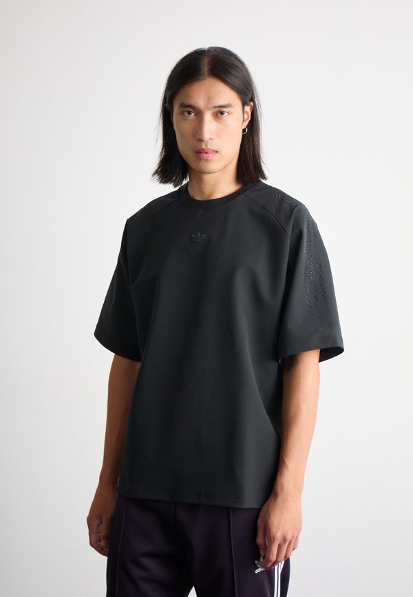 adidas Originals Basic T-shirt - black