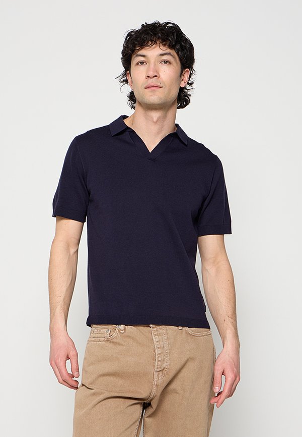 Hackett London