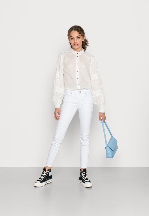 NIKKIE SARAH BLOUSE