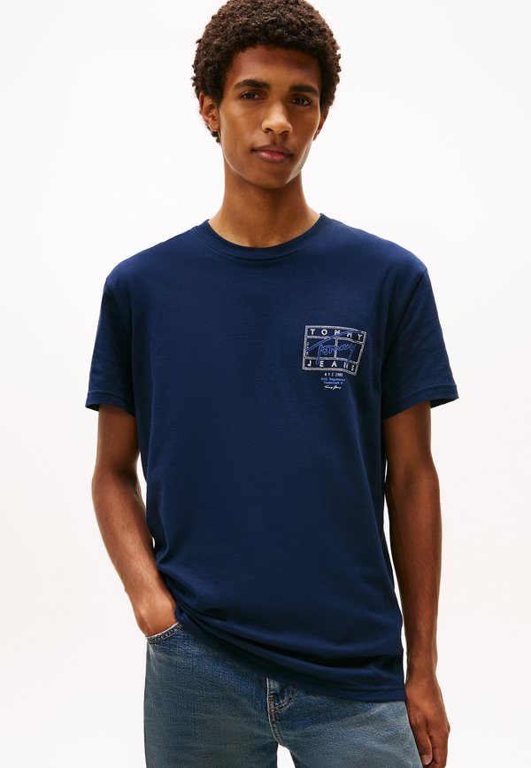 Tommy Jeans SIGNATURE BACK LOGO CREW NECK T-SHIRT