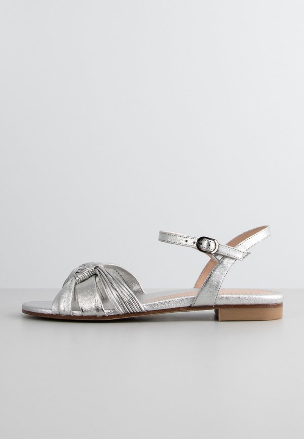 Stuart Weitzman