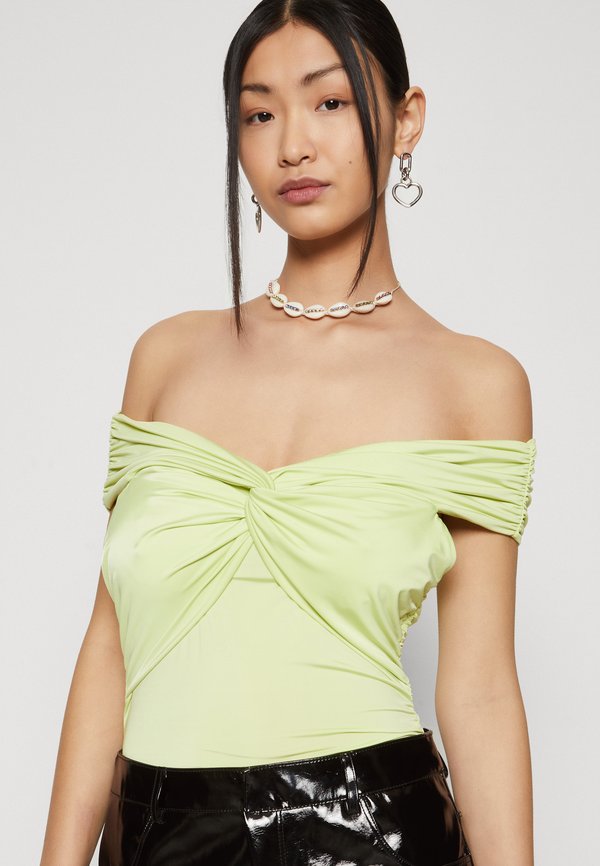 Gina Tricot TWISTED OFF SHOULDER