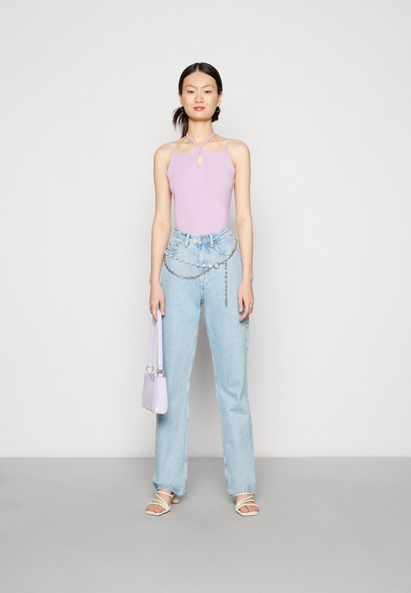 Weekday NINA HALTER