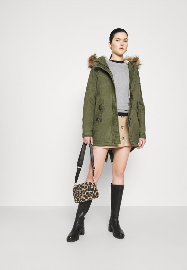 Superdry & Co FIELD