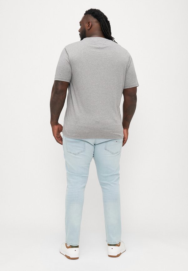 Tommy Hilfiger BRAND LOVE SMALL CENTER TEE