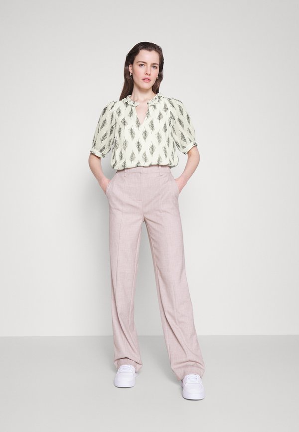 Vero Moda Tall VMSARA NECK TOP WVN BTQ TLL