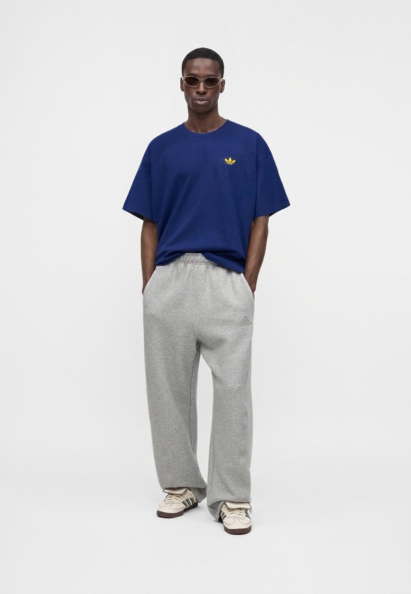 adidas Originals RUNNING CLUB OVERSIZED TEE UNISEX - Print T-shirt - dark blue