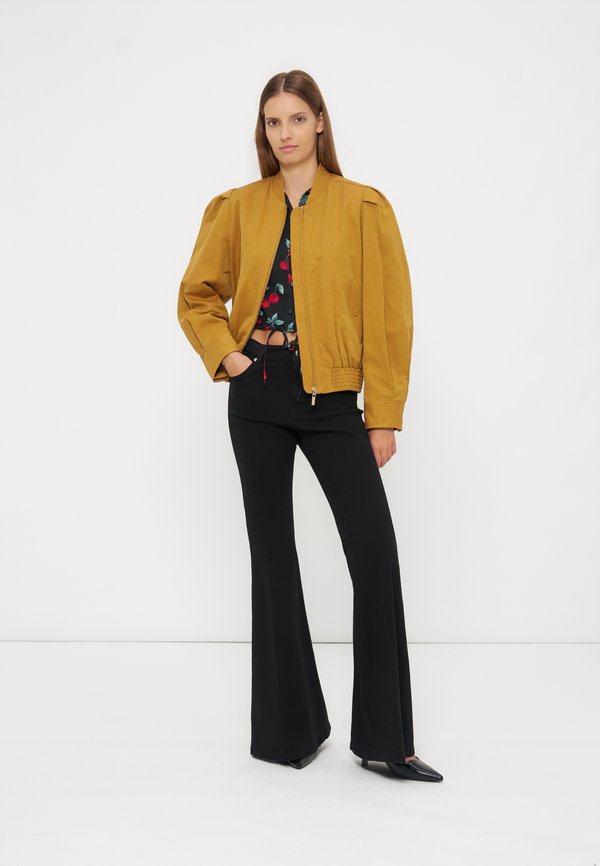 TWINSET