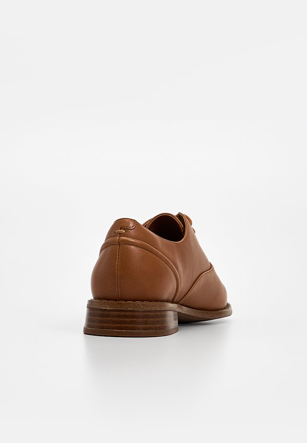 Clarks HANA