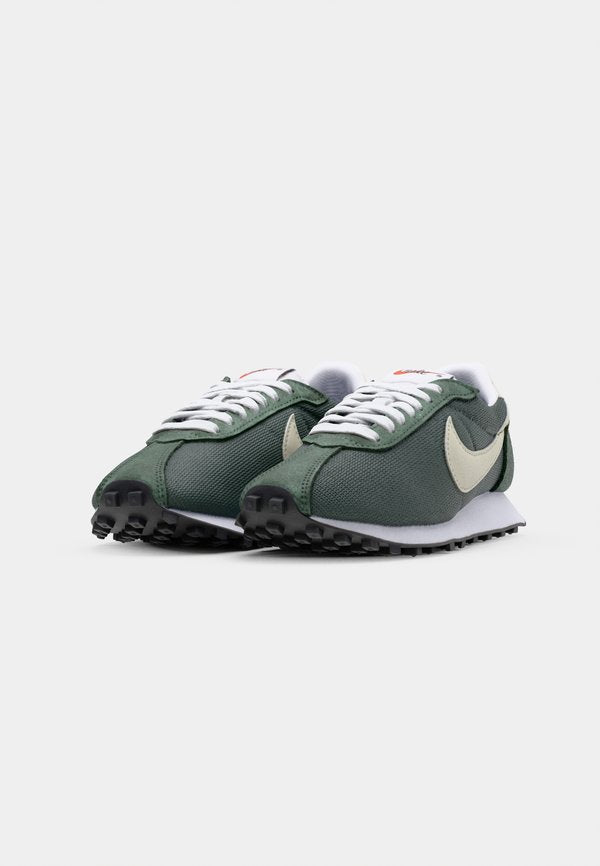 Nike Sportswear LD 1000